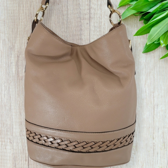 Michael Kors Handbags - NWOT- Michael Kors